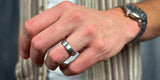 how tight should a mens wedding ring be on the finger