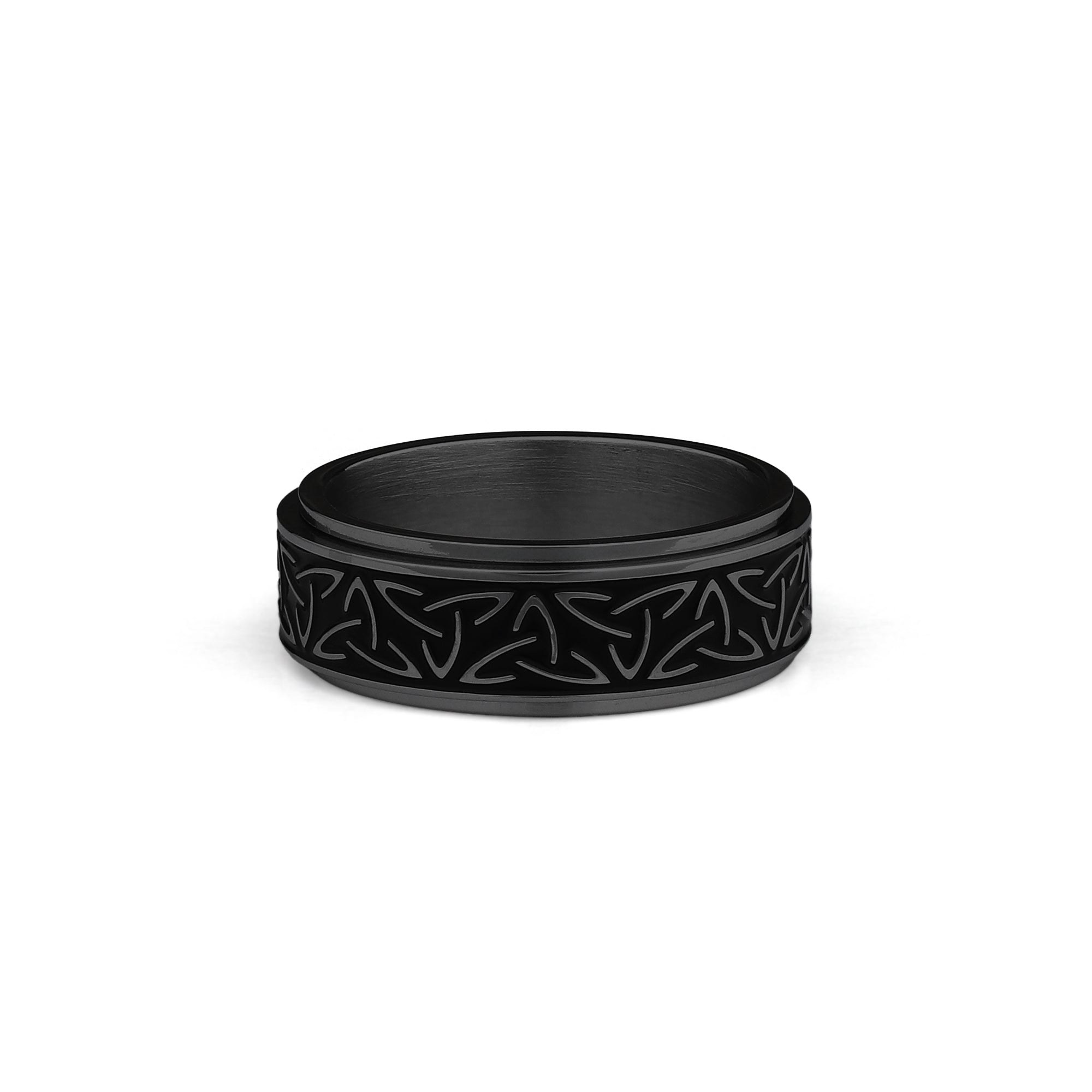 8mm black spinner ring celtic pattern close up