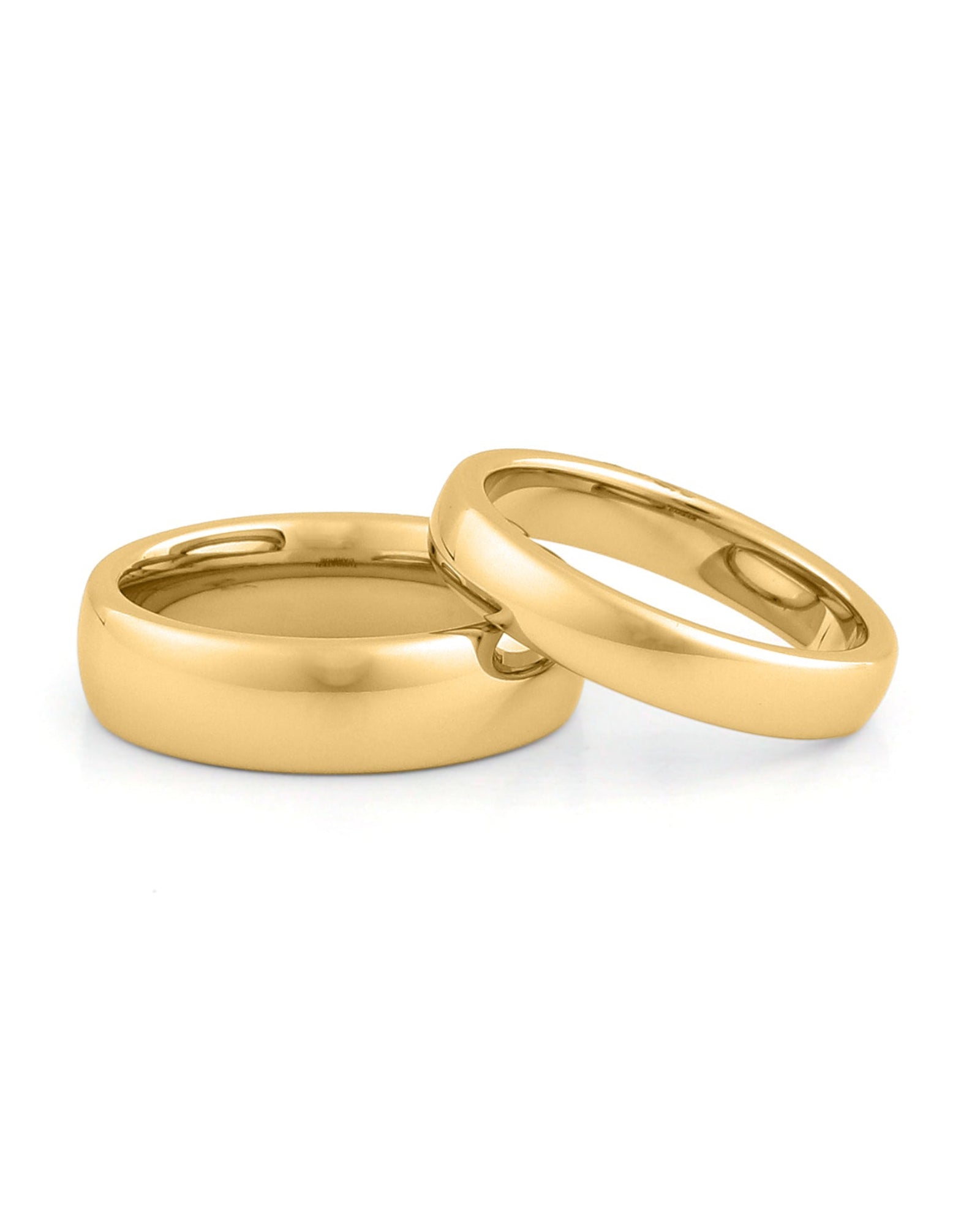 Matching gold wedding ring pair for couples