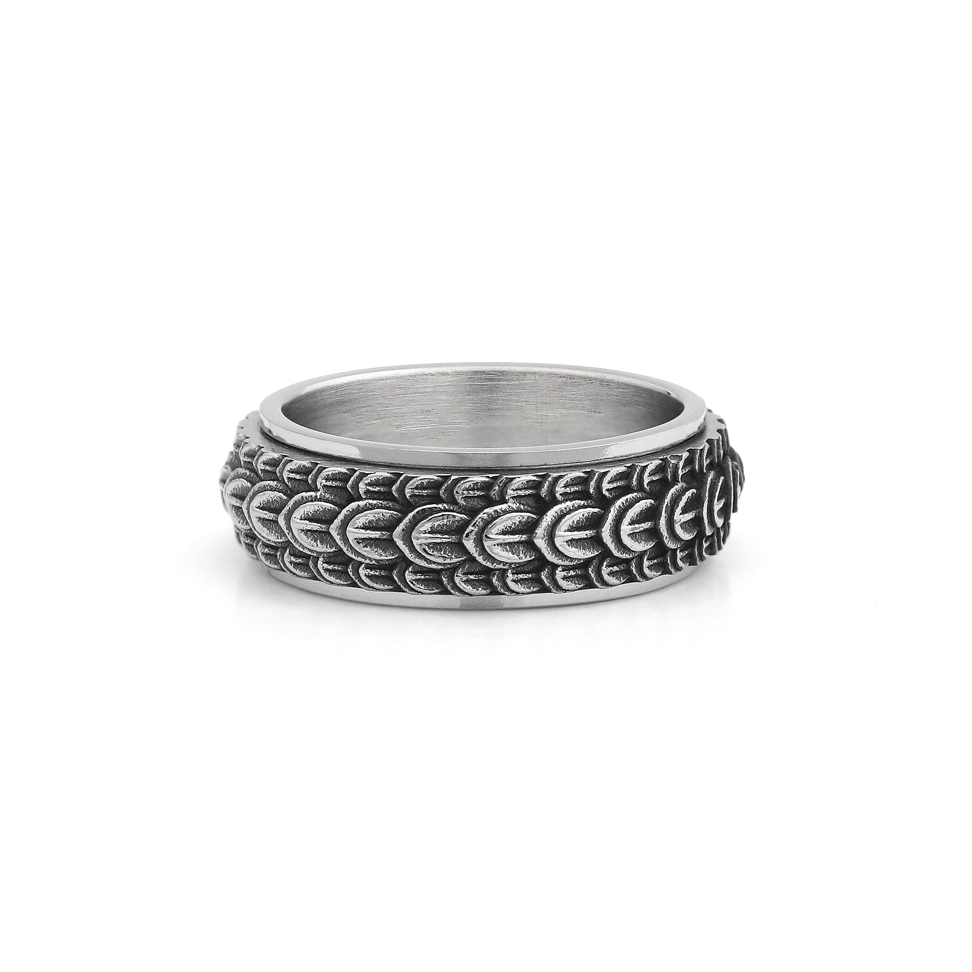 mens silver fidget ring dragon scale pattern close up
