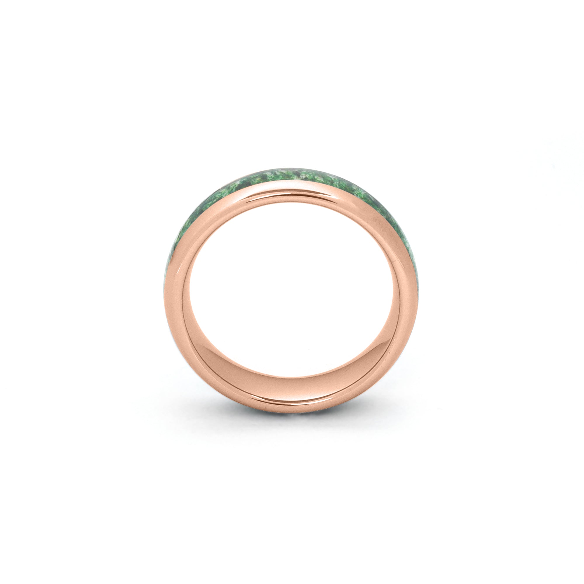 close-up of green moss agate in rose gold wedding band