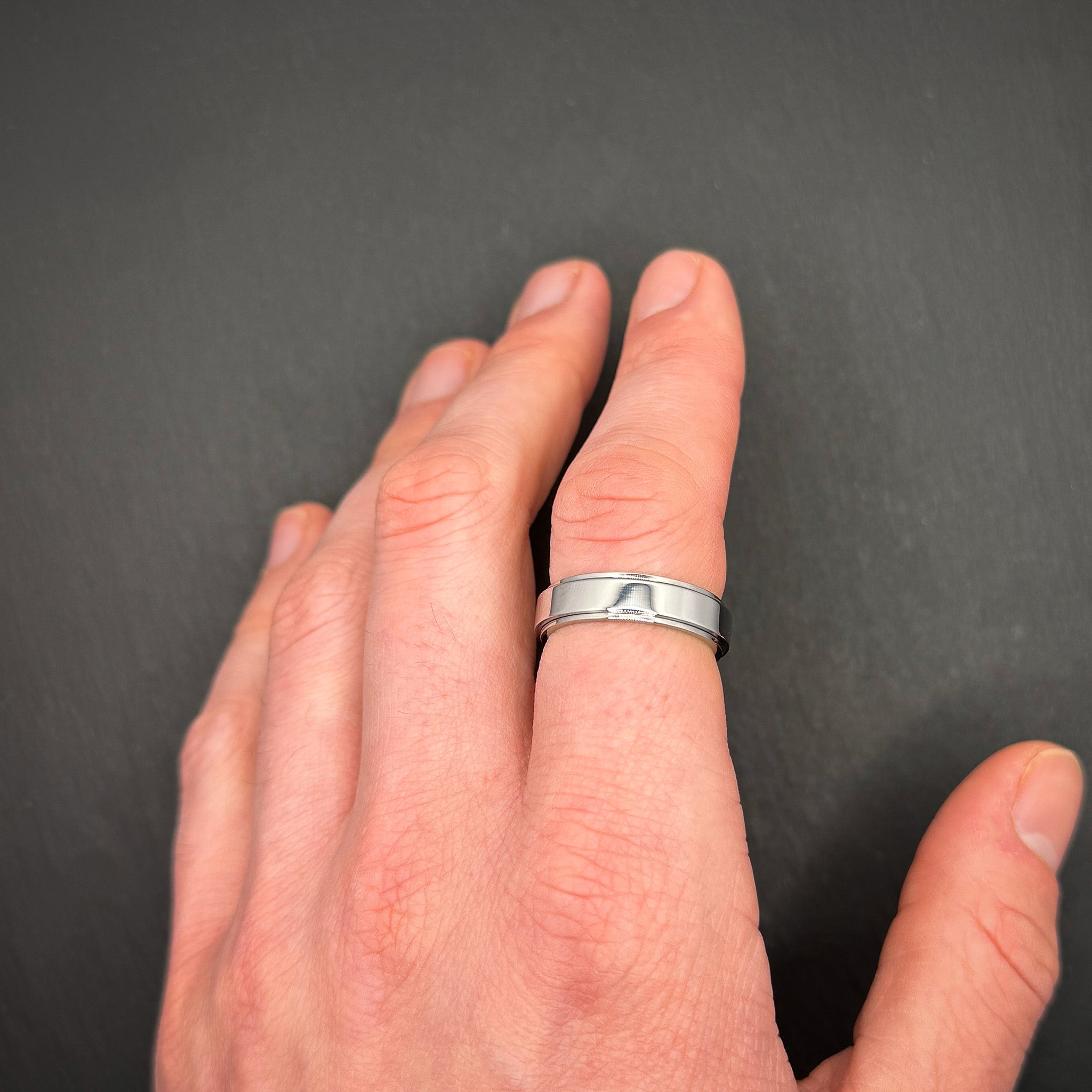 Silver Stainless Steel Fidget Ring – 6mm Mens Anxiety Ring